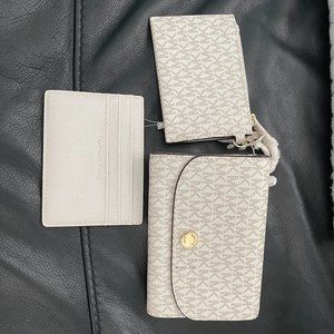 Brand new Michael Kors Wallet Set (3 pieces)